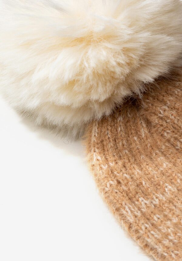 Gorro Beige Pompón - Imagen 3
